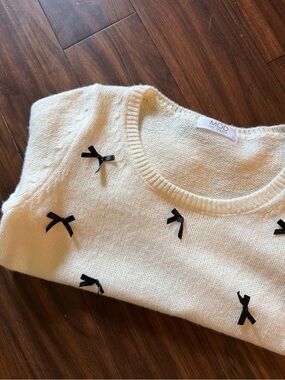 MOD On Trend Cream Crewneck Sweater with Black Ribbon Accents